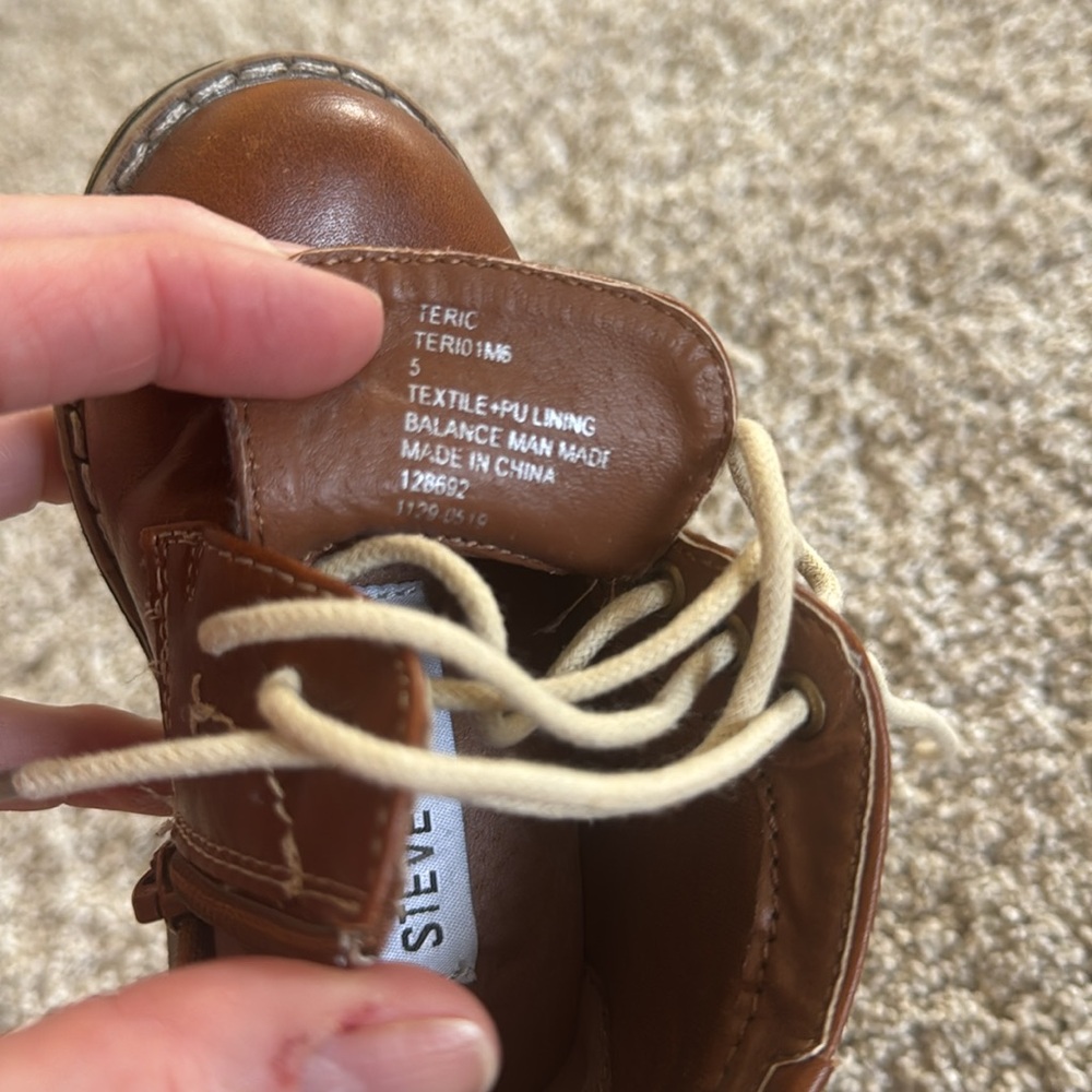 Steve Madden | Boy's Tchuka Chukka Boot - Picture 5 of 5